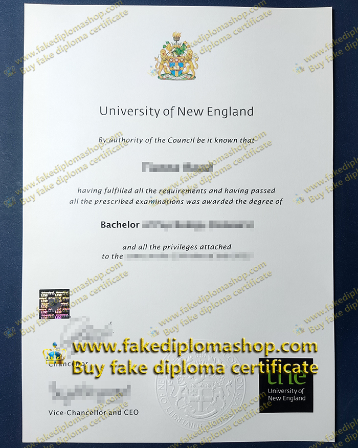 Australia UNE Bachelor degree, University of New England diploma